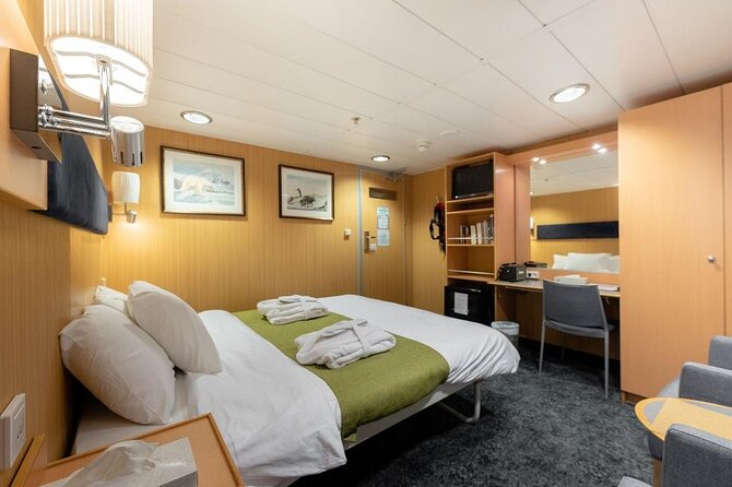 24hr Northern Lights & Whale Watching Cruise - FAQ