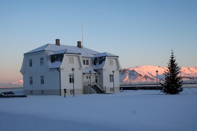 5-Days Land of Northern Lights Tour from Reykjavík - Price and value: why $1,306 can make sense
