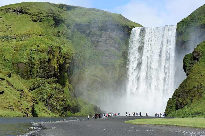 7-Day Self-Drive Private Tour Northern Lights Adventure - Iceland South & West - Why This Northern Lights Campervan Route Feels Less Like a Tour