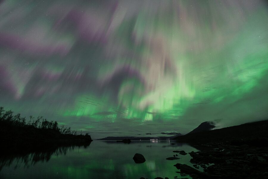 Abisko: Guided Autumn Aurora Chase with Hotel Transfers - The hot drink and warm-up moments you’ll appreciate
