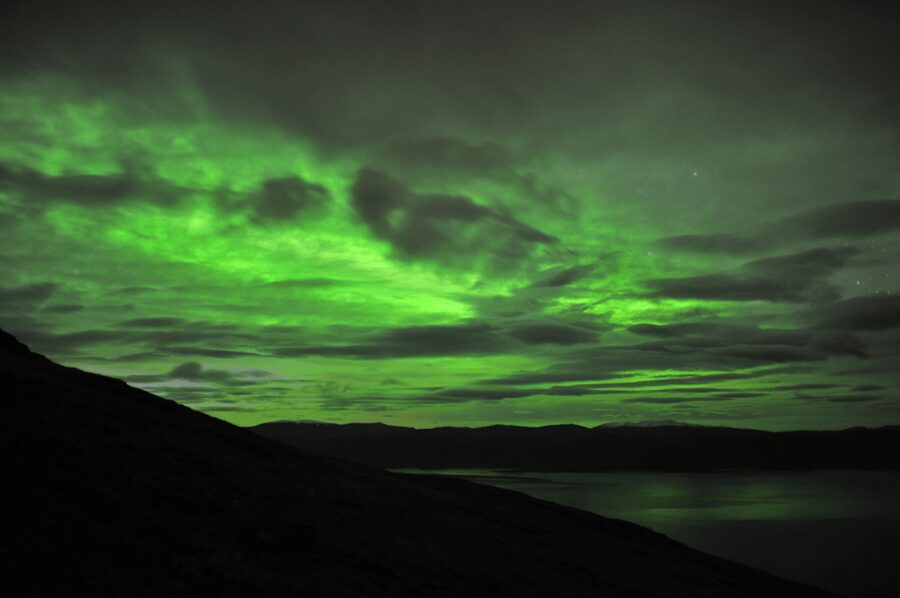 Abisko: Guided Autumn Aurora Chase with Hotel Transfers - Cold-weather reality: what to wear and what’s available to rent