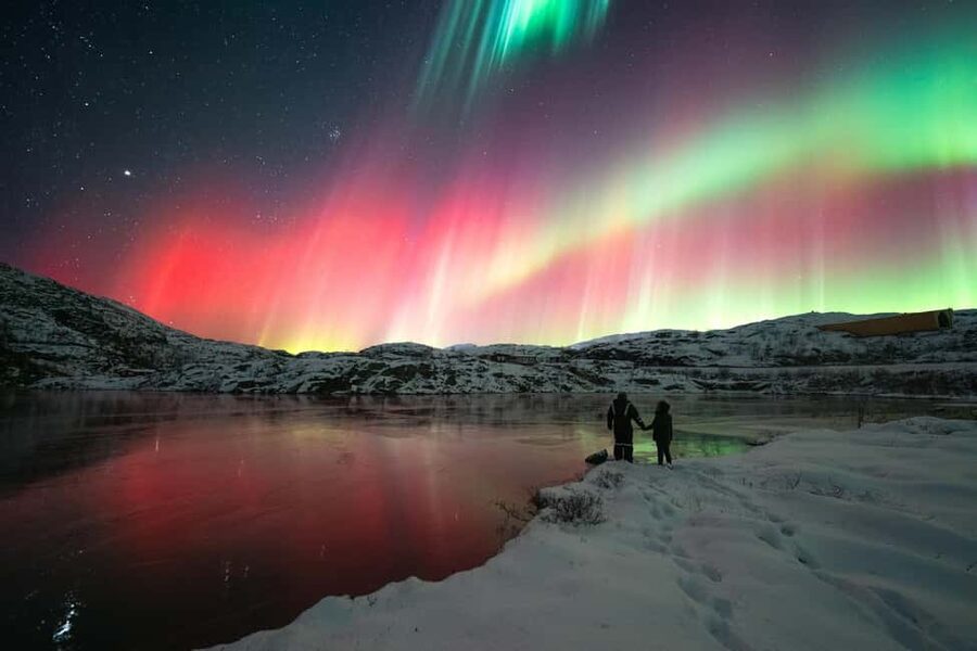 Abisko: Northern Lights Photography Tour with Dinner - Abisko dinner first: the calm start before the aurora sprint