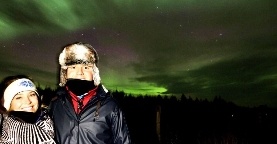 Akureyri: Hunt for the Northern Lights Photography Tour - Key things to know before you go