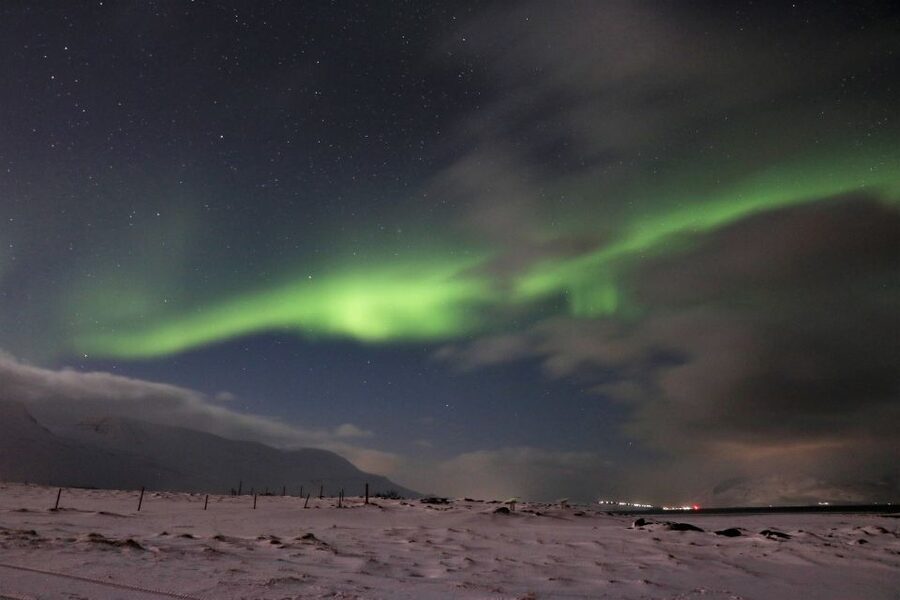 Akureyri: Hunt for the Northern Lights Photography Tour - Why Akureyri’s Night Hunt Works Better Than Waiting in Town