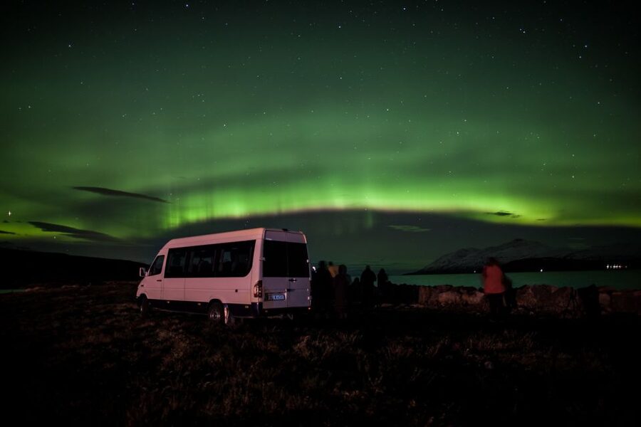 Akureyri: Northern Lights Photography Tour - Hot drink + Icelandic treat: tiny inclusions that change the mood