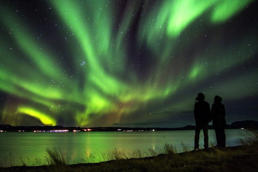 Akureyri: Northern Lights Photography Tour - The 3-hour flow: pickup, countryside drive, and hot drink under the stars