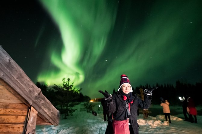 Arctic lake Aurora Hunt, in a cozy Lappish Tipi - Inside the Lappish Tipi: sausages, hot drinks, and real warmth