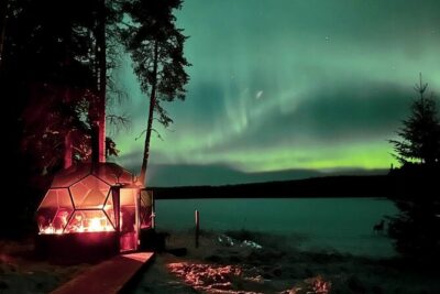 Aurora Borealis Dinner in a Glass Igloo - The 3-hour flow: pickup, lakefront dining, and aurora searching