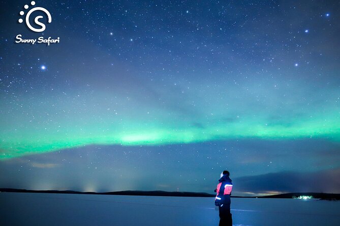 Aurora Borealis Trip in Lapland Lakeside - Campfire comfort: sausages, warm berry juice, and waiting time done right