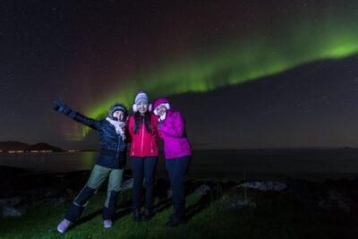 Aurora Capture with Photographer - Riding in a warm mini-van with snacks and coffee/tea