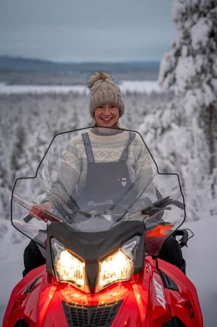 Aurora Hunt on Snowmobile - small groups - Key highlights you’ll feel right away