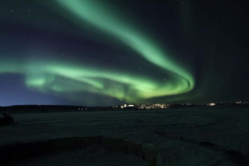 Aurora Hunt on Snowmobile - small groups - Getting from Kiruna to the snowmobile base: warm welcome first