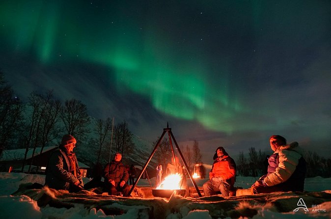 Aurora Safari Chase by big bus, free Photos, toilet onboard - Lavvo and campfire time: comfort that actually helps you stay outside