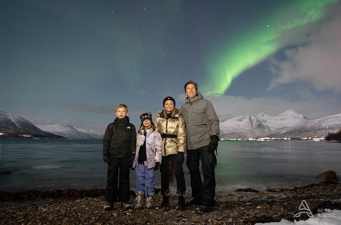 Aurora Safari Chase by big bus, free Photos, toilet onboard - Northern Lights odds: why the chase helps, and why the sky still wins
