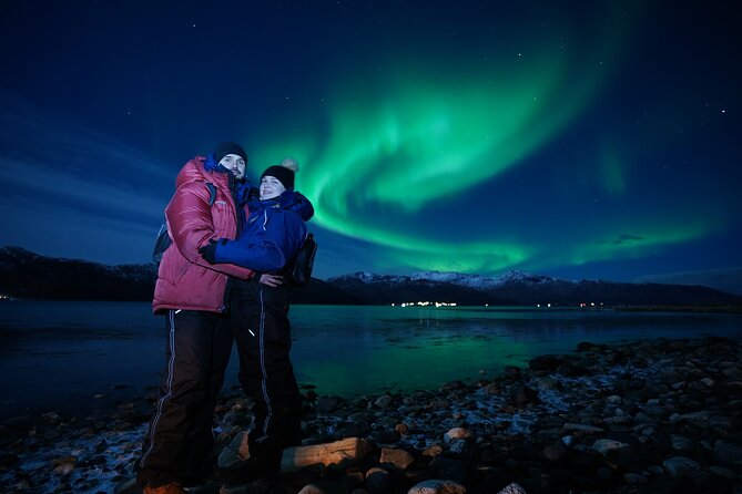 Aurora tour with free portrait and bonfire - The Free Aurora Portrait: A Nice Safety Net