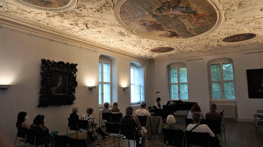 Berlin: Classical concerts in Köpenick Palace - Aurora Hall - Aurora Hall at Köpenick Palace: the sound-and-setting combo