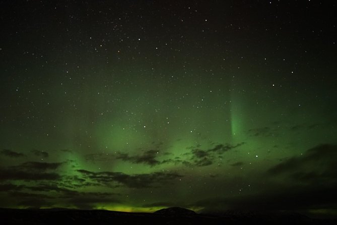 Chasing Aurora Borealis with Warmth and Treats in Premium Tour! - Your Warm Treats Break: Hot Chocolate and Icelandic Bakes