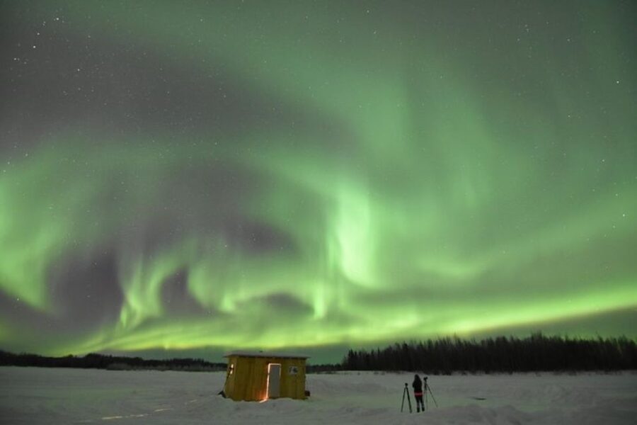 Chena Lake: Aurora Borealis Viewing & Ice Fishing Adventure - Deluxe heated cabin setup: the real comfort advantage