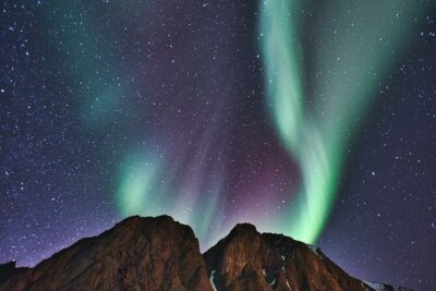 Cozy Northern Lights Tour with Icelandic Treats - Hot Chocolate, Kleina, and Wi‑Fi to Keep You Going