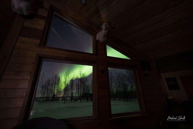Face The Outdoors Northern Lights Tour Solo Traveler - Why this northern lights tour works better than the big-bus version