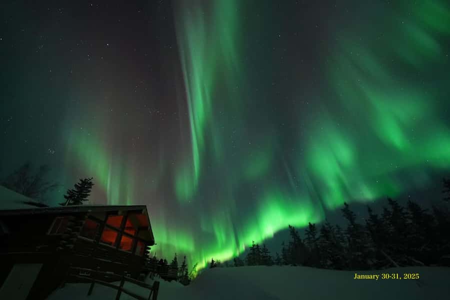 Fairbanks: Aurora Husky Lodge Aurora Viewing Tour - What to Wear: Staying Warm Without Missing the Sky