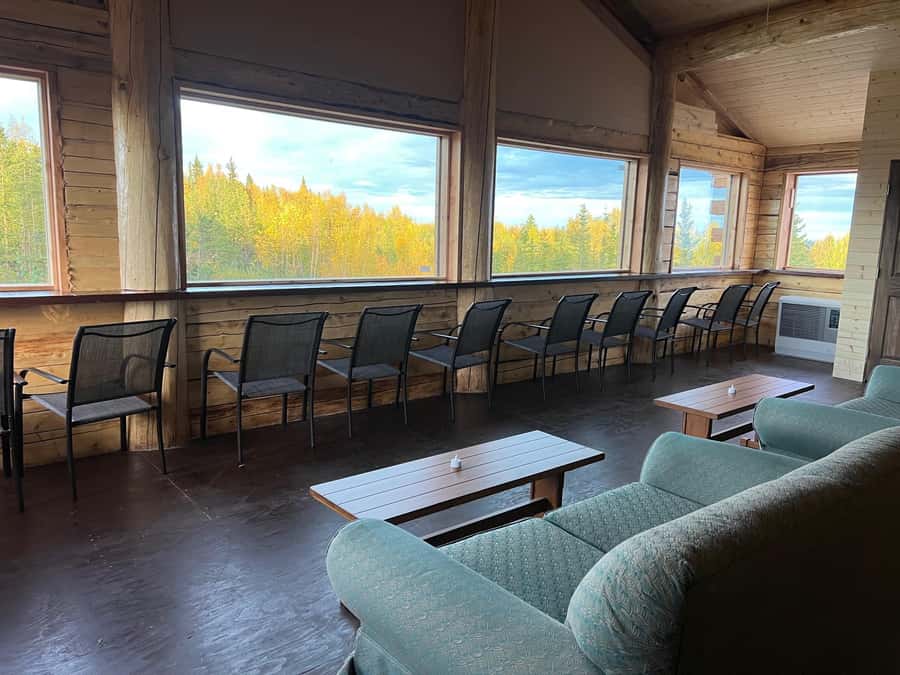 Fairbanks: Aurora Husky Lodge Aurora Viewing Tour - Should You Book Aurora Husky Lodge for Northern Lights?