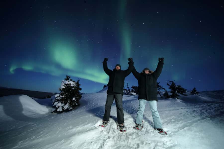 Fairbanks: Northern Lights Adventure with Photos & HOT PIZZA - Pizza night at 930 degrees: dinner with the lights in view