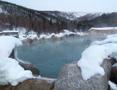 From Fairbanks: Chena Hot Springs Northern Lights Tour - Dinner and the rhythm of the resort (and why timing matters)