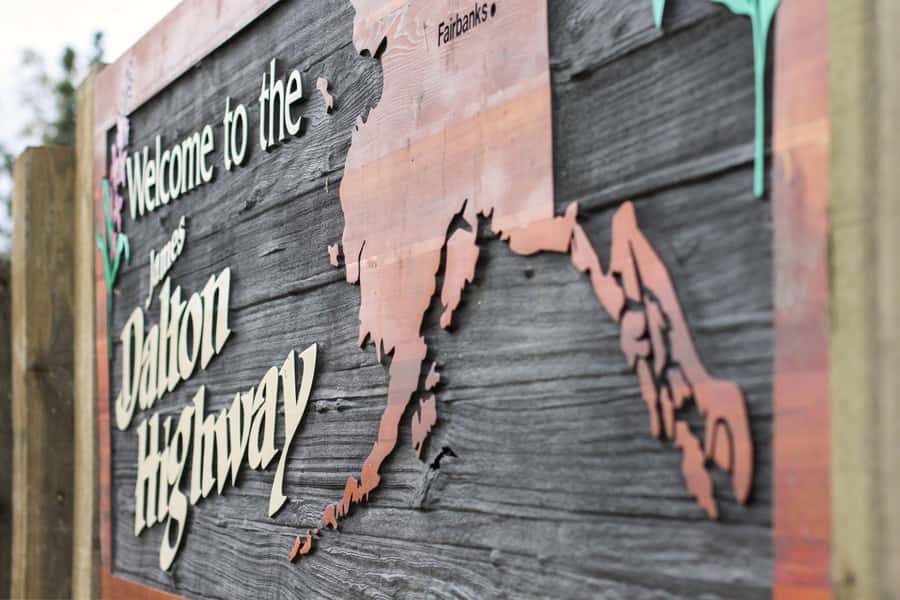 From Fairbanks: Northern Lights and Arctic Circle Tour - Northern Lights hunting in the Dalton Highway night: how the guide changes the odds
