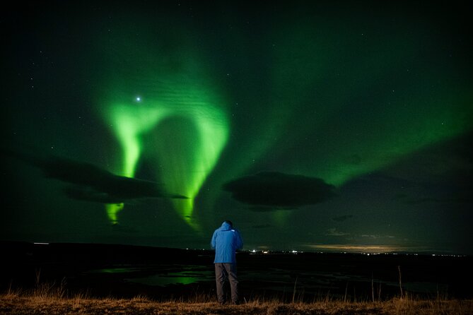 From Reykjavik 4x4 Minibus Northern Lights with Photo and Cocoa - Logistics to watch so your night doesn’t get derailed