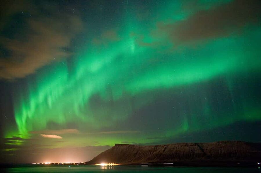 From Reykjavík: 5-Day Northern Lights Hunt & Glacier Lagoon - The glacier park stops: what Vatnajökull adds to the whole trip