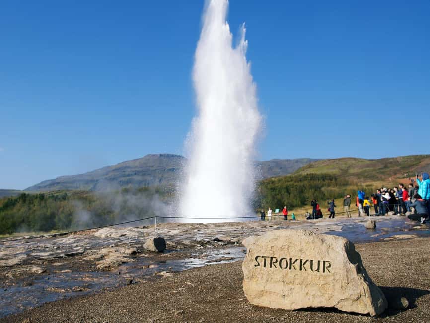 From Reykjavík: 5-Day Northern Lights Hunt & Glacier Lagoon - Day 4 waterfalls and Reynisfjara: Seljalandsfoss, Skógafoss, and black sand