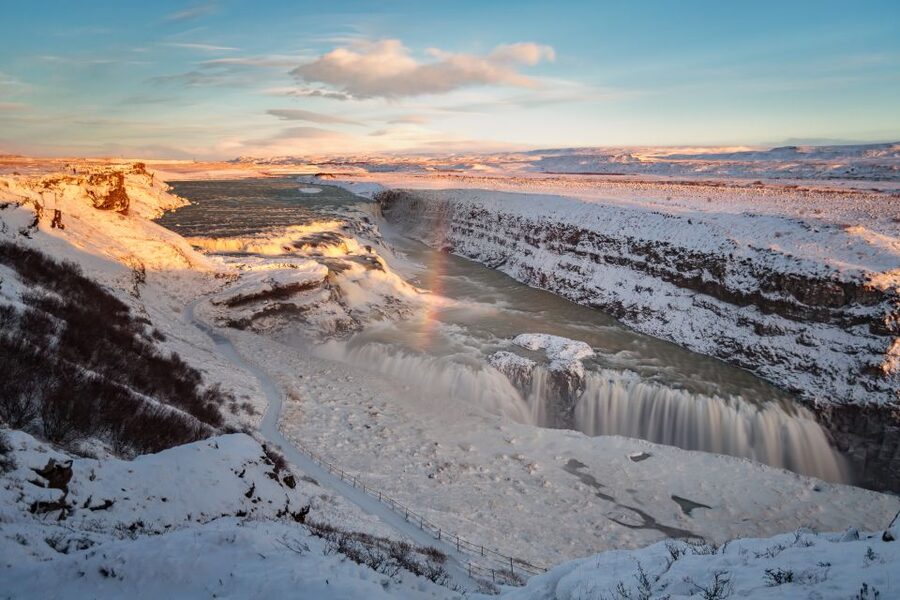 From Reykjavík: Golden Circle & Northern Lights Combo - Aurora hunt in the countryside: why you move around