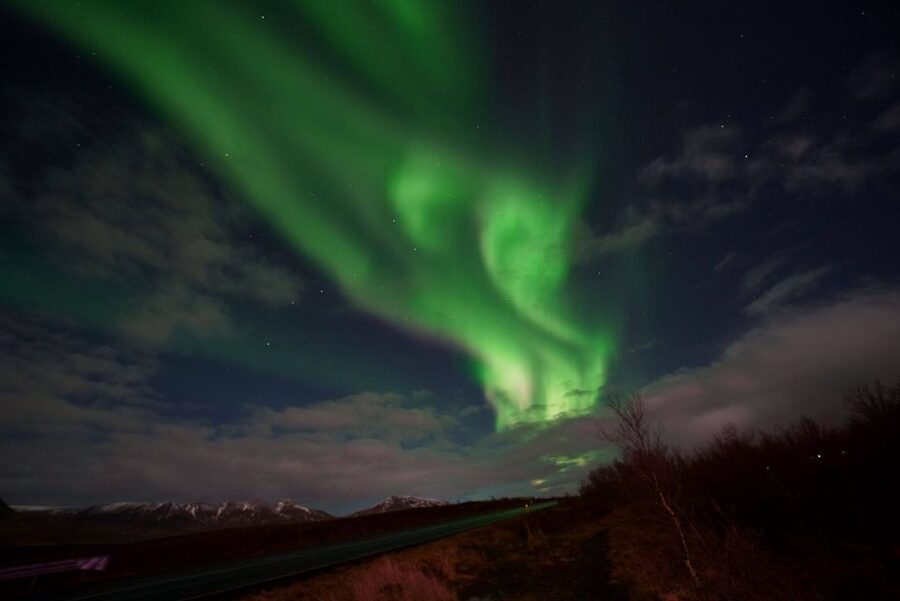 From Reykjavik: Northern Lights Hunt Super Jeep Tour - Pickup, group size, and why the 21:00 start matters