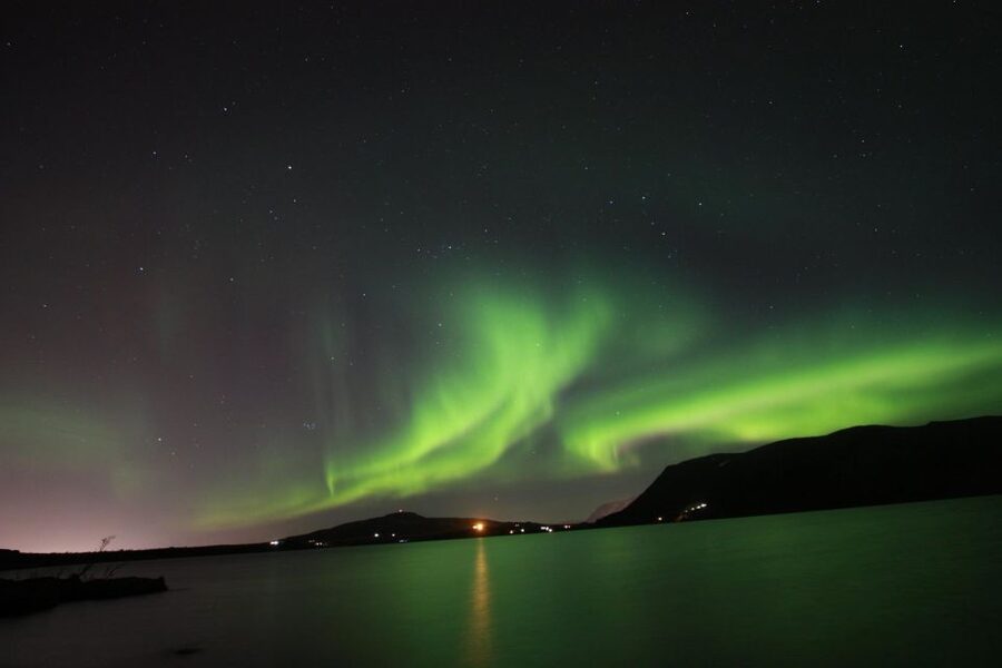 From Reykjavik: Northern Lights Hunt Super Jeep Tour - What included warm drinks and food really do for you