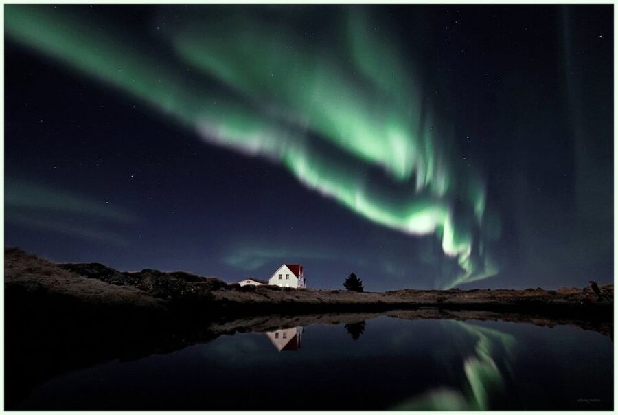 From Reykjavik: Northern Lights Tour with Hot Cocoa & Photos - Key highlights at a glance