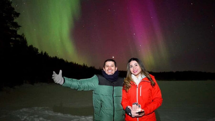 From Rovaniemi: Northern Lights Photo Tour with Pickup - Photo Help That Doesn’t Steal the Fun