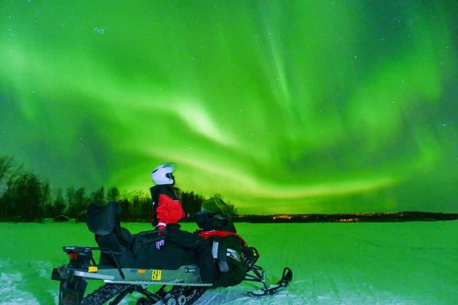 From Rovaniemi: Searching Aurora with Snowmobile - Why a snowmobile makes Aurora searching smarter