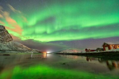 From Tromsø: OFFICIAL Northern Lights Safari by Minibus - Tromsø at 6:00 pm: why this timing works for aurora chances