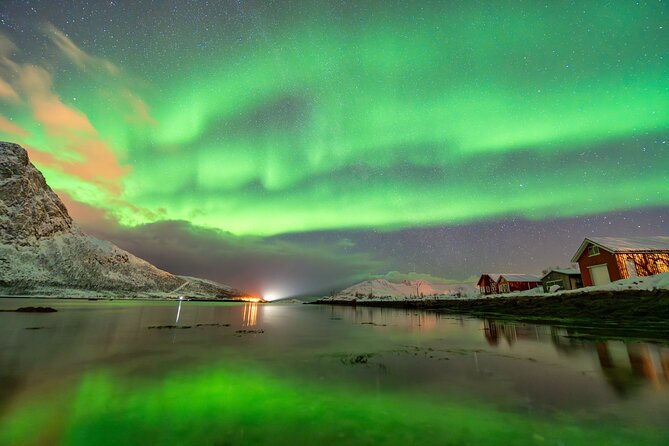 From Tromsø: OFFICIAL Northern Lights Safari by Minibus - Tromsø at 6:00 pm: why this timing works for aurora chances