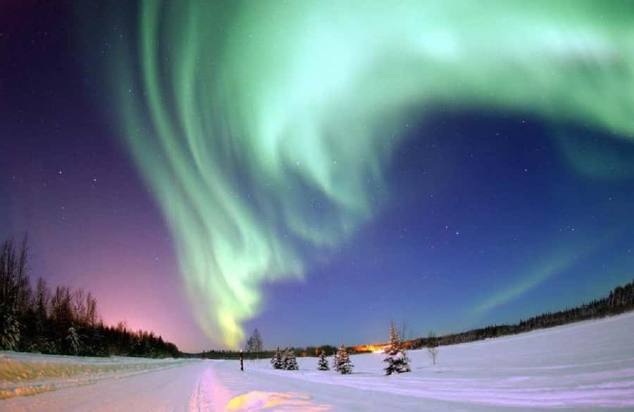 From Yellowknife:4-Day Aurora Viewing Tour with Hotel Pickup - Photo Cloud Uploads and What You Need to Pack