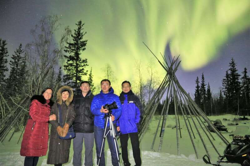 From Yellowknife: Northern Lights Bus Tour with Photos - How the 4-hour Aurora Search Actually Plays Out