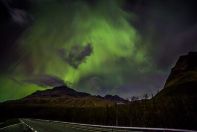 Full Night Magic of the Northern Lights in Tromso - Chasing the aurora by minibus: why small group + remote driving works