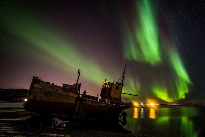 Full Night Magic of the Northern Lights in Tromso - The waiting part: photo stops, timing, and how long you might be outside