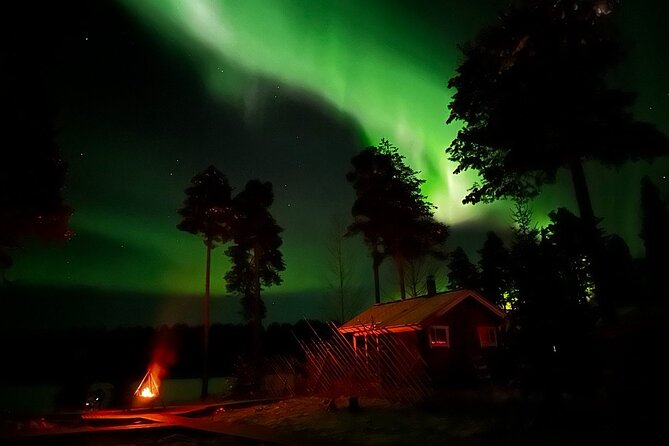 Glass Igloo Campfire Dinner under Northern Lights - Rovaniemi after dark: the setup that makes this work