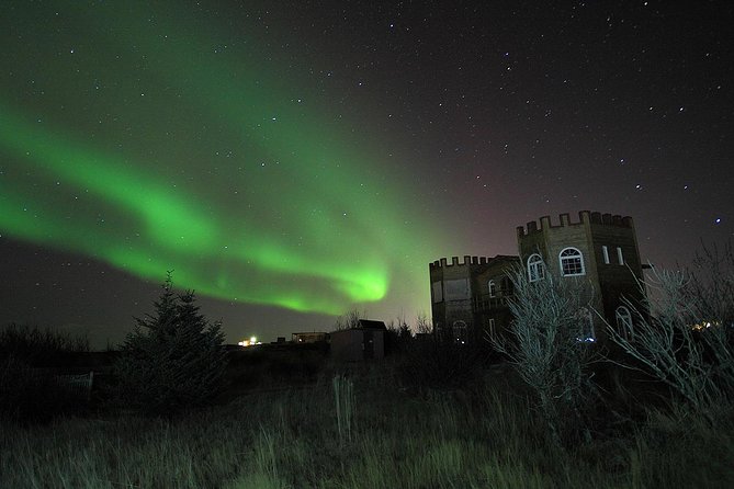 Golden Circle and Northern Lights Superjeep Tour from Reykjavik - Northern lights hunting: reading the sky and chasing darker ground