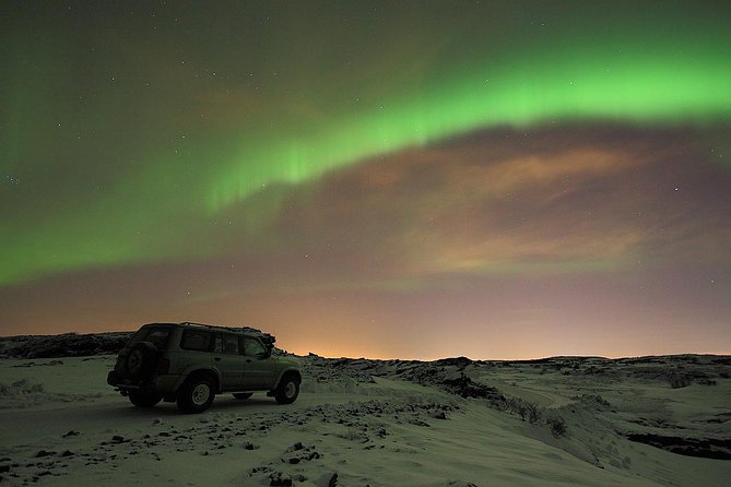 Golden Circle and Northern Lights Superjeep Tour from Reykjavik - Group size, comfort, and what to pack for cold-night searching