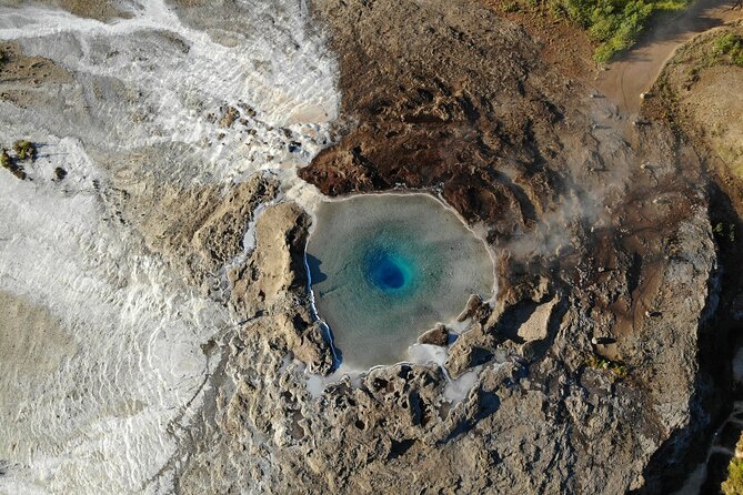 Golden Circle, Glacier & Northern Lights/Midnight sun / guided private tour - Price and value: what $2,170.50 per person buys you