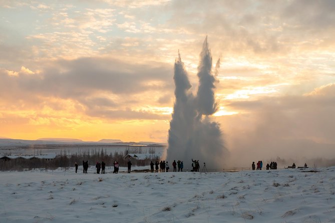 Golden Circle & Northern lights in Iceland - The guide experience: story-driven stops that make the sights click