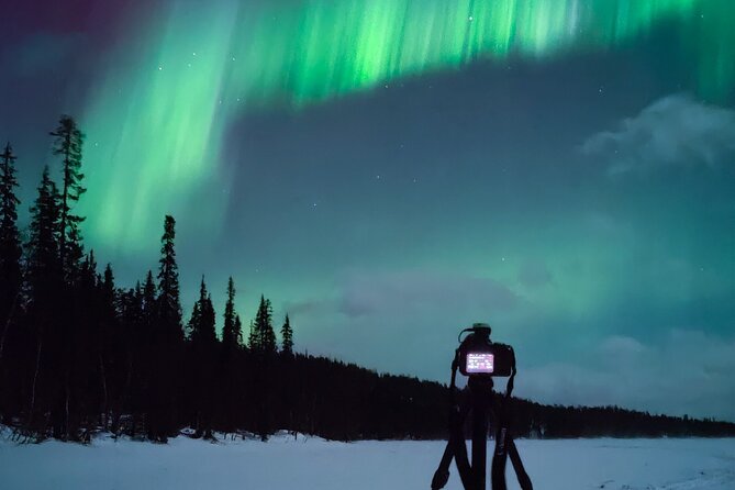 Guaranteed Aurora Hunting Tour from Rovaniemi with Local Guide - Photo help, hand warmers, and 5G in the cold
